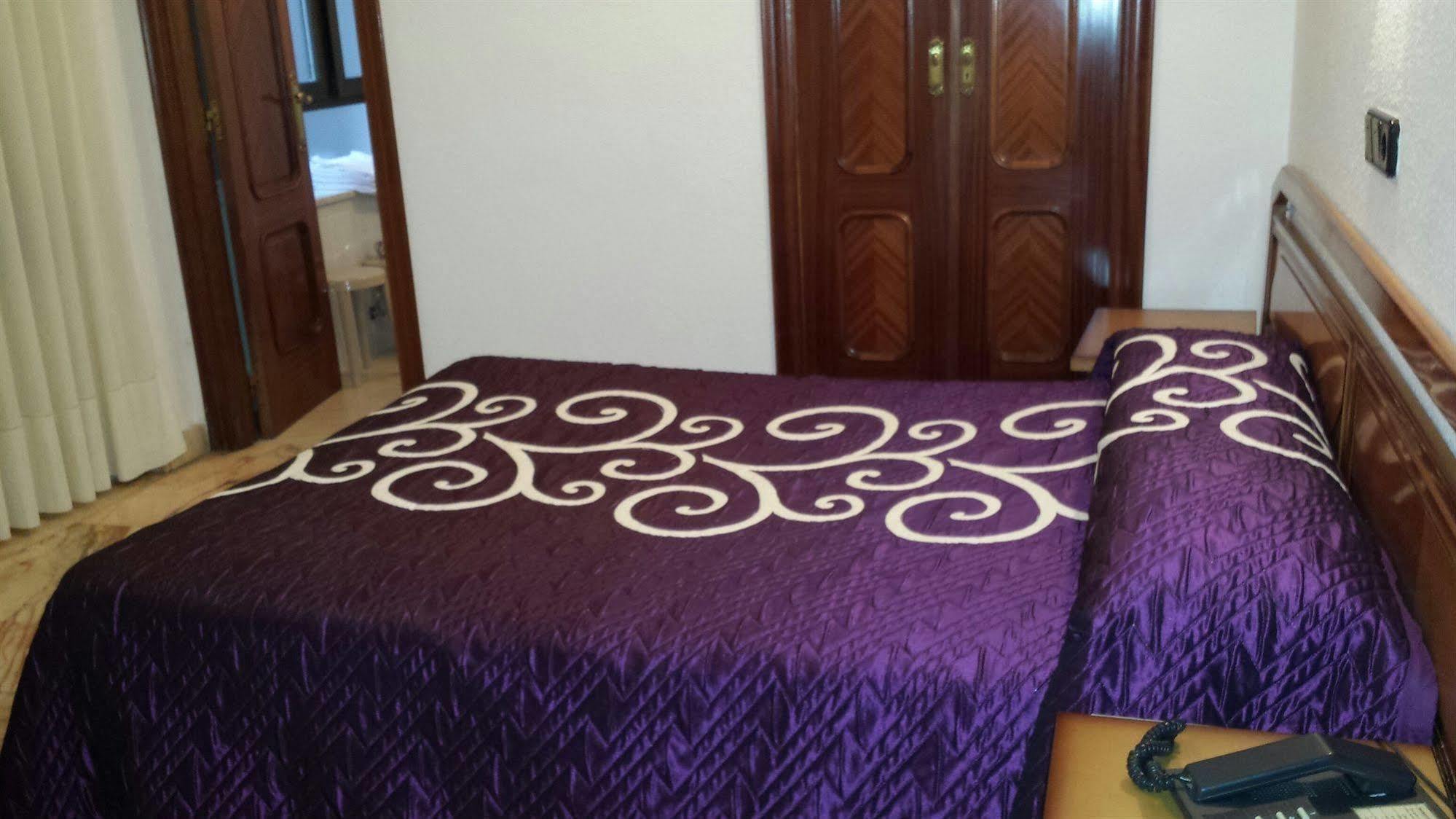 Hotel Amefa Саламанка Екстериор снимка